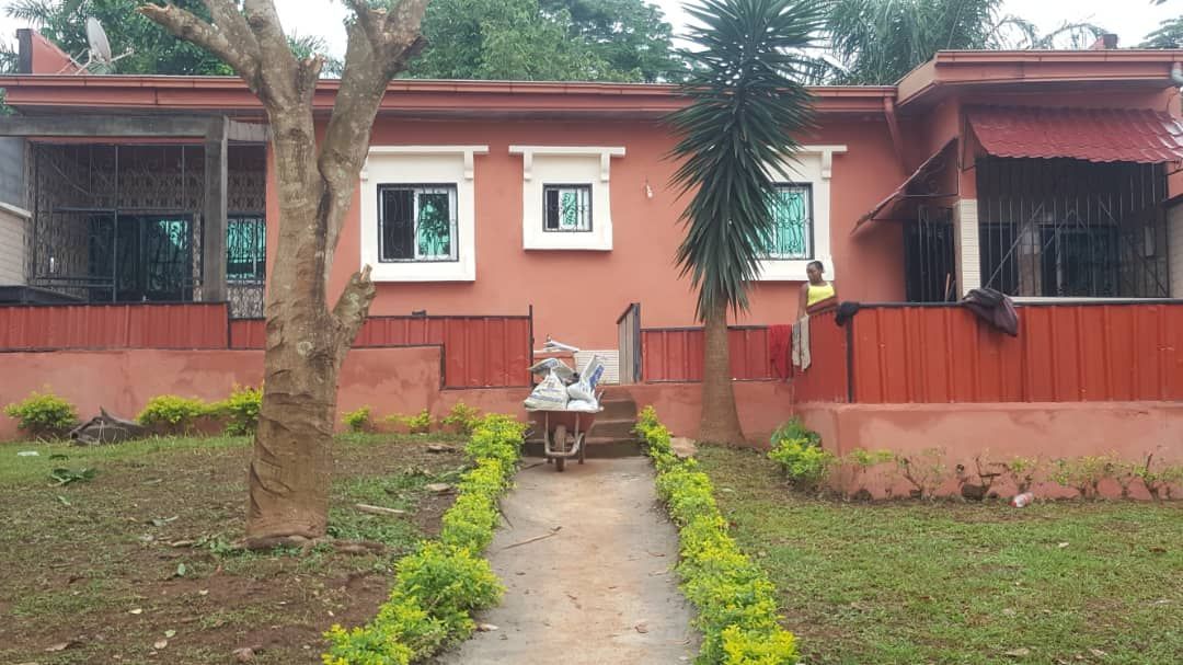 Maison avec jardin à vendre nkolanga'a (yaounde), Maison à vendre à