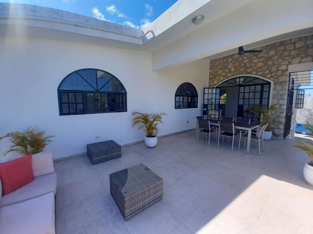 Magnifique maison à vendre à thomassin, pétionville, haïti , Haiti