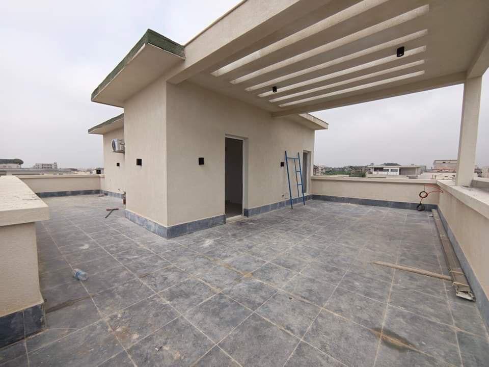 Sale of a new construction triplex villa never lived in in angré not