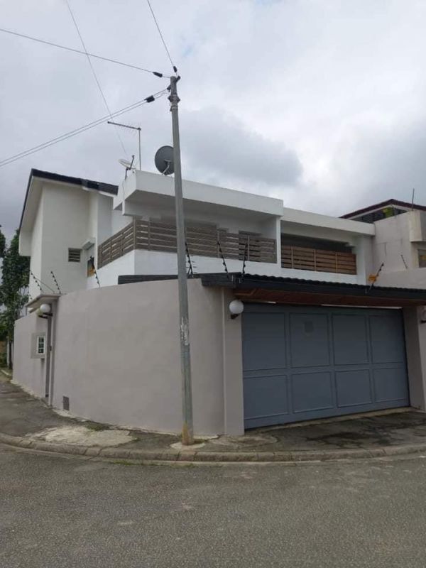 Villa duplex a vendre au 2 plateau , Maison à vendre Abidjan, lagunes