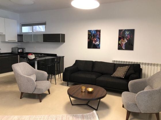 Appartement entièrement meublé à Gemmayze avec parking