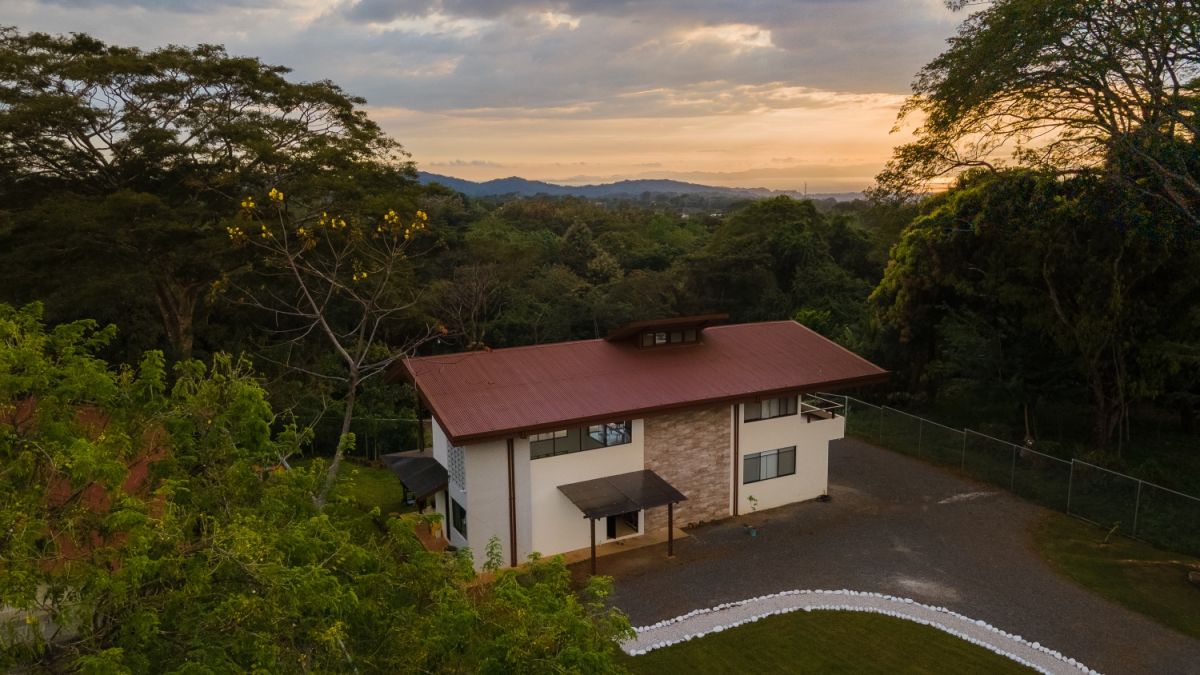 Rustic modern home just outside of san jose, House for rent Esparza