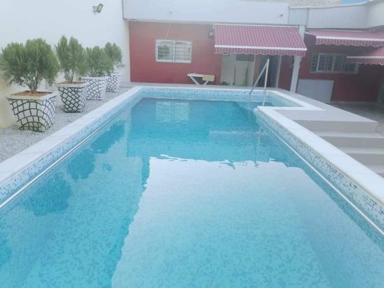 À vendre charmante villa basse 6 pièces + piscine Cocody ...