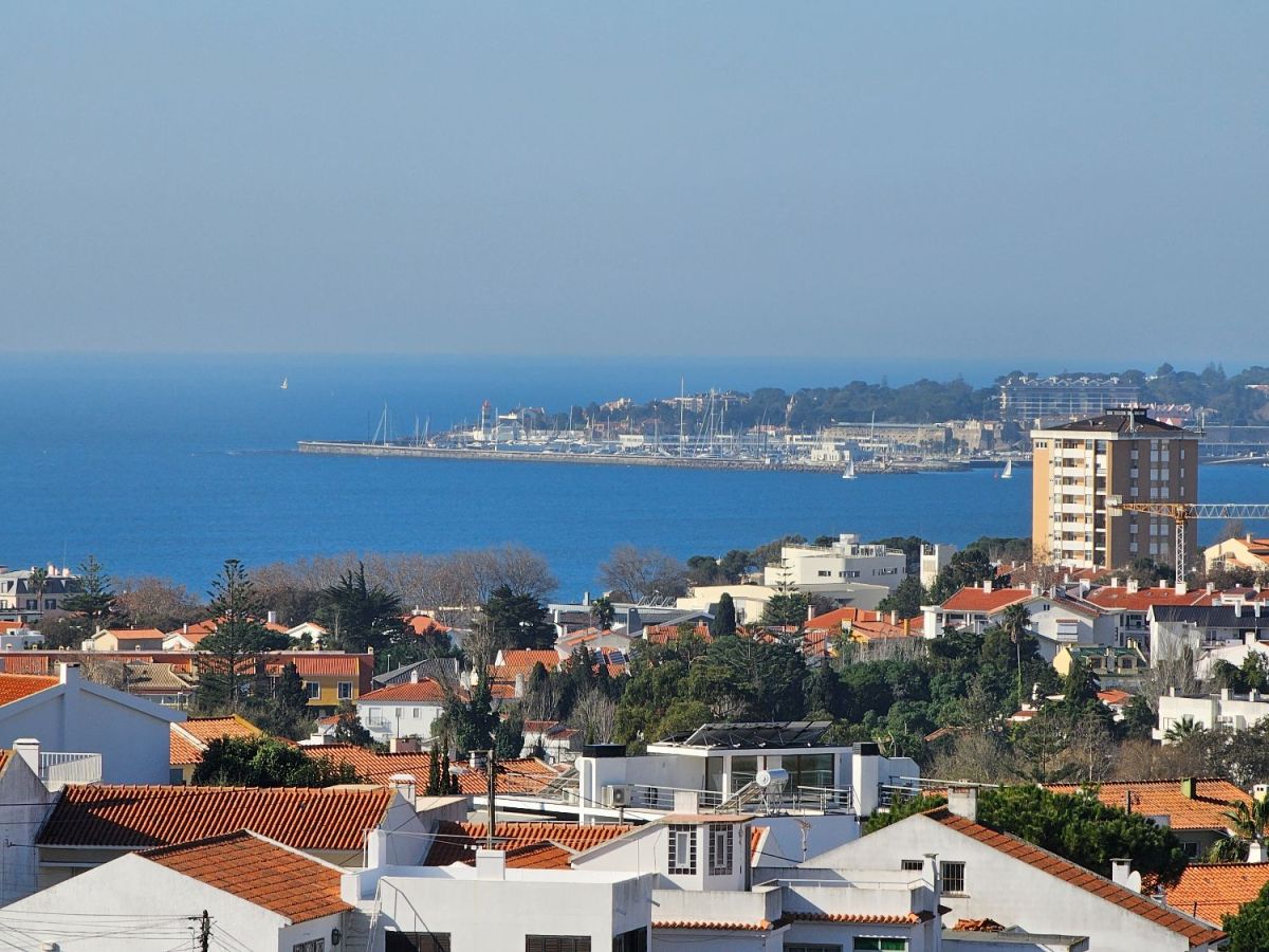 An absolutely fantastic apartment with a splendid view in cascais