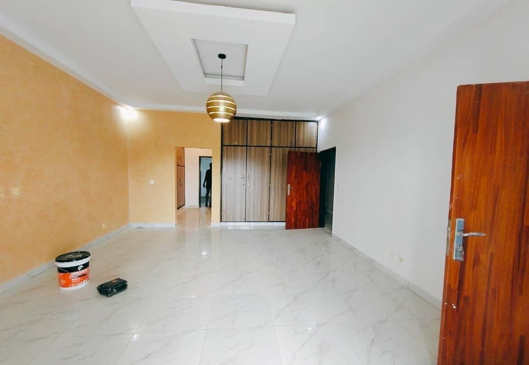 Villa duplex avec piscine à vendre , Maison à vendre Abidjan, lagunes