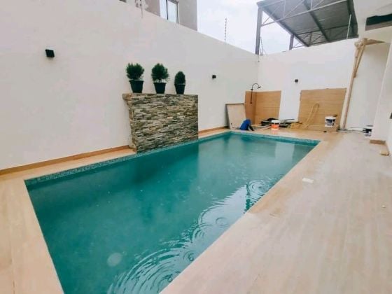 À vendre duplex 7 pièces + piscine angré nouveau Chu ...