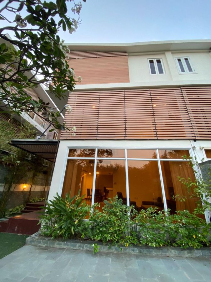 Lease out the nice villa inside the compound in thao dien, House for
