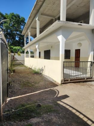 Maison à louer à Tsararano 