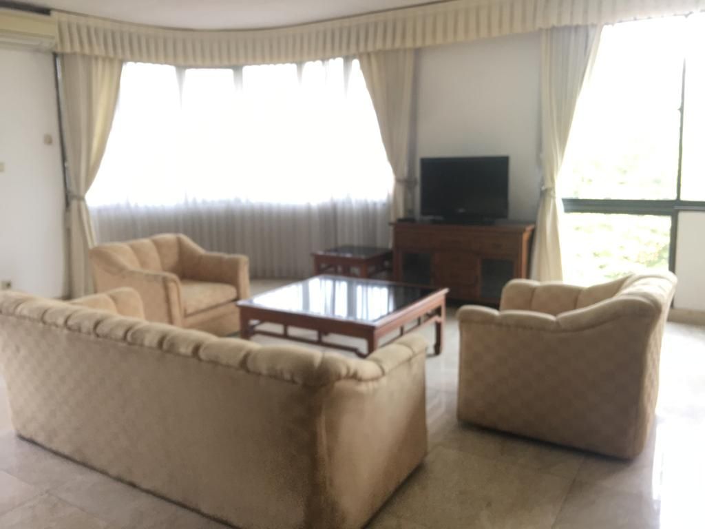 For rent 3 bedroom unit apartment park royale, central jakarta, indonesia, Flat for rent in