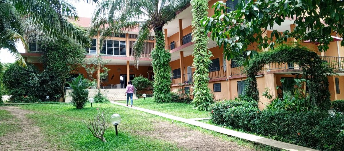 Sale of a residence in angré 7th tranche, House for sale Abidjan Ivory