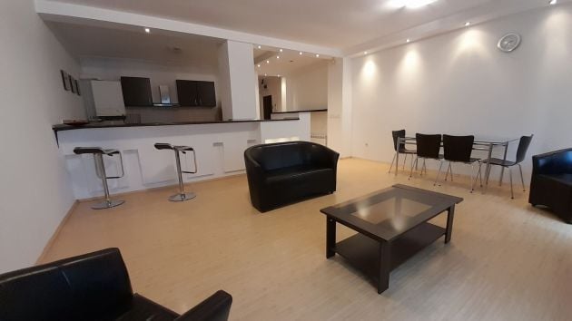 Appartement deux pièces spacieux, quartier Polona proche Piata ...