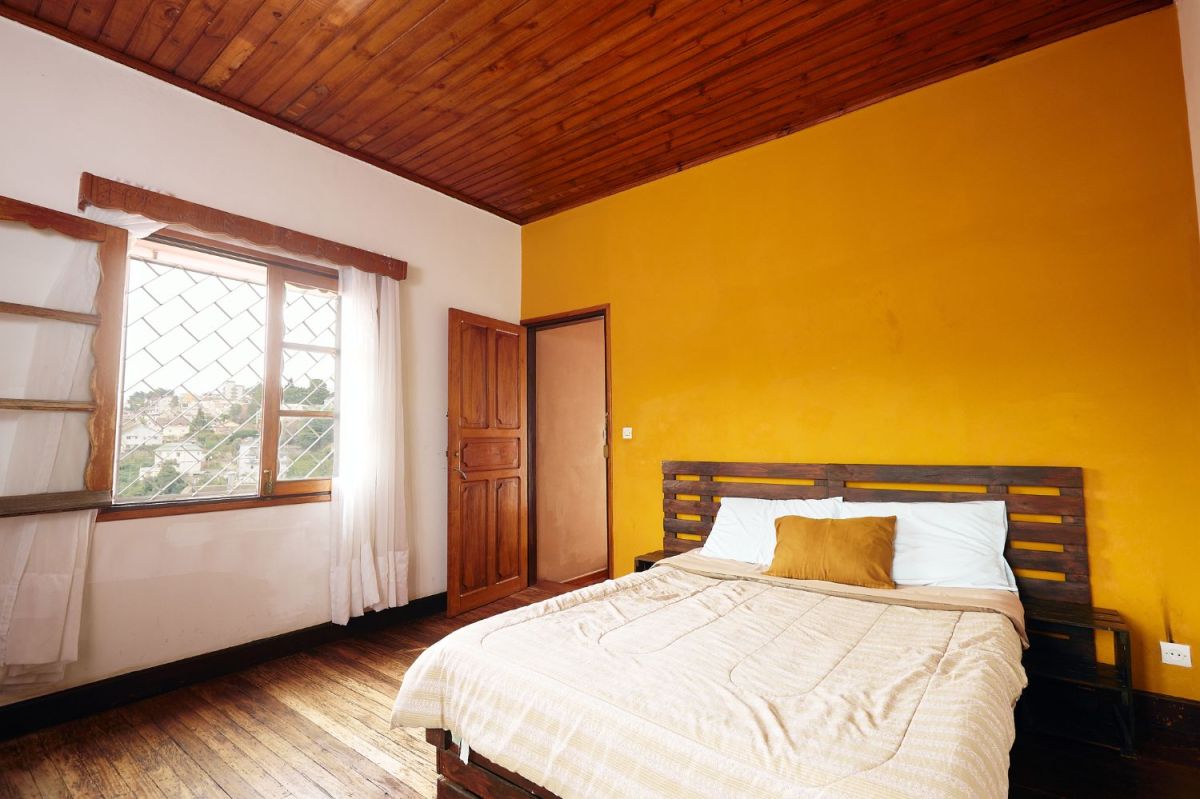 Beautiful house in the city, easy access, with big yard, House for sale