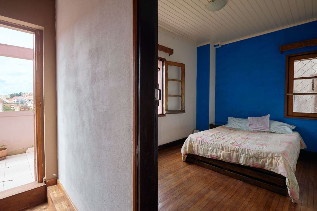 Beautiful house in the city, easy access, with big yard, House for sale