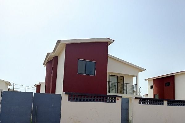 À vendre Duplex 4 pièces Bassam nouvelle autoroute ...