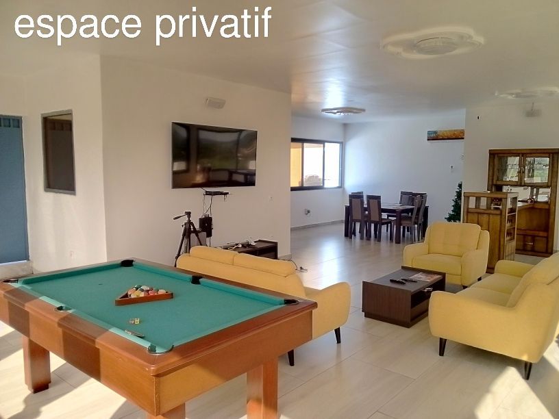 Villa triplex en location, Maison à louer Yamoussoukro, lacs Côte d