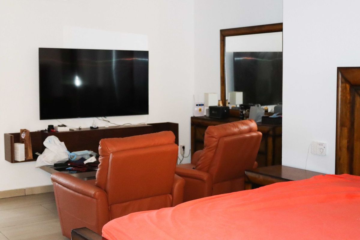 Villa triplex en location, Maison à louer Yamoussoukro, lacs Côte d