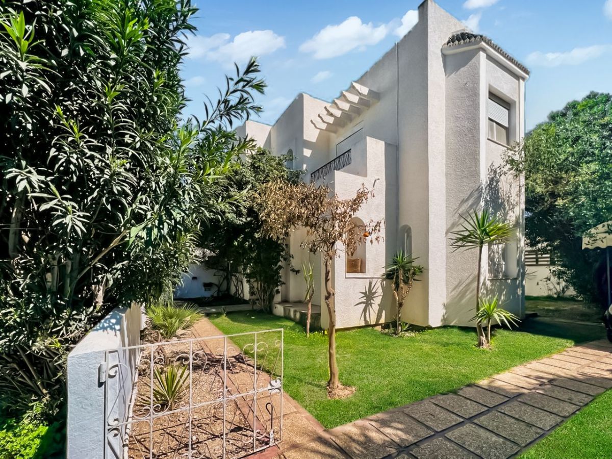 Villa à la marsa, cité les pins, tunisie / villa for sale in la marsa