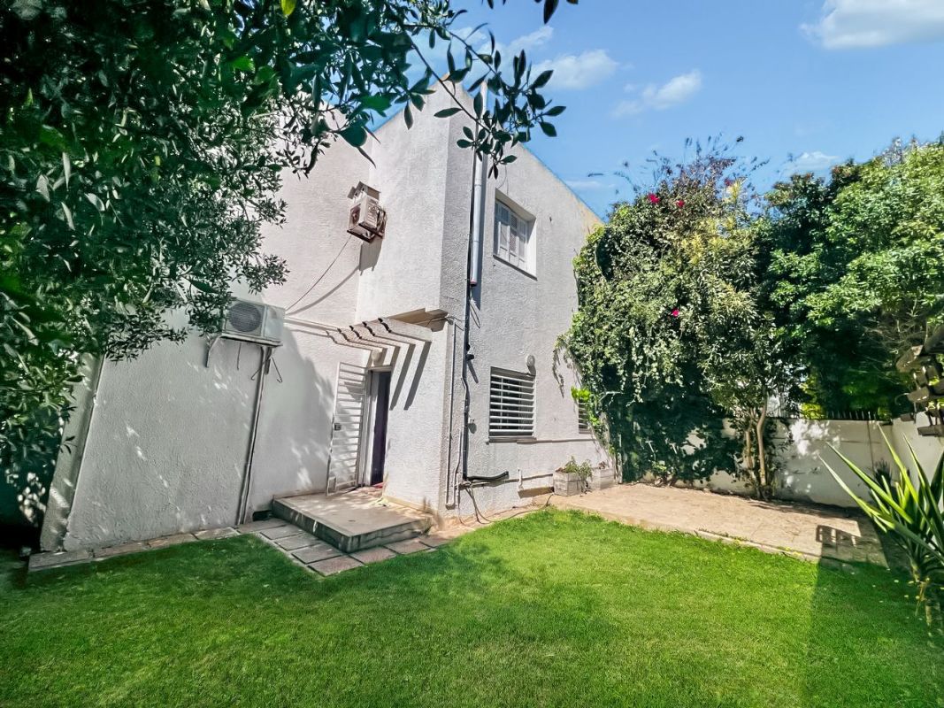 Villa à la marsa, cité les pins, tunisie / villa for sale in la marsa