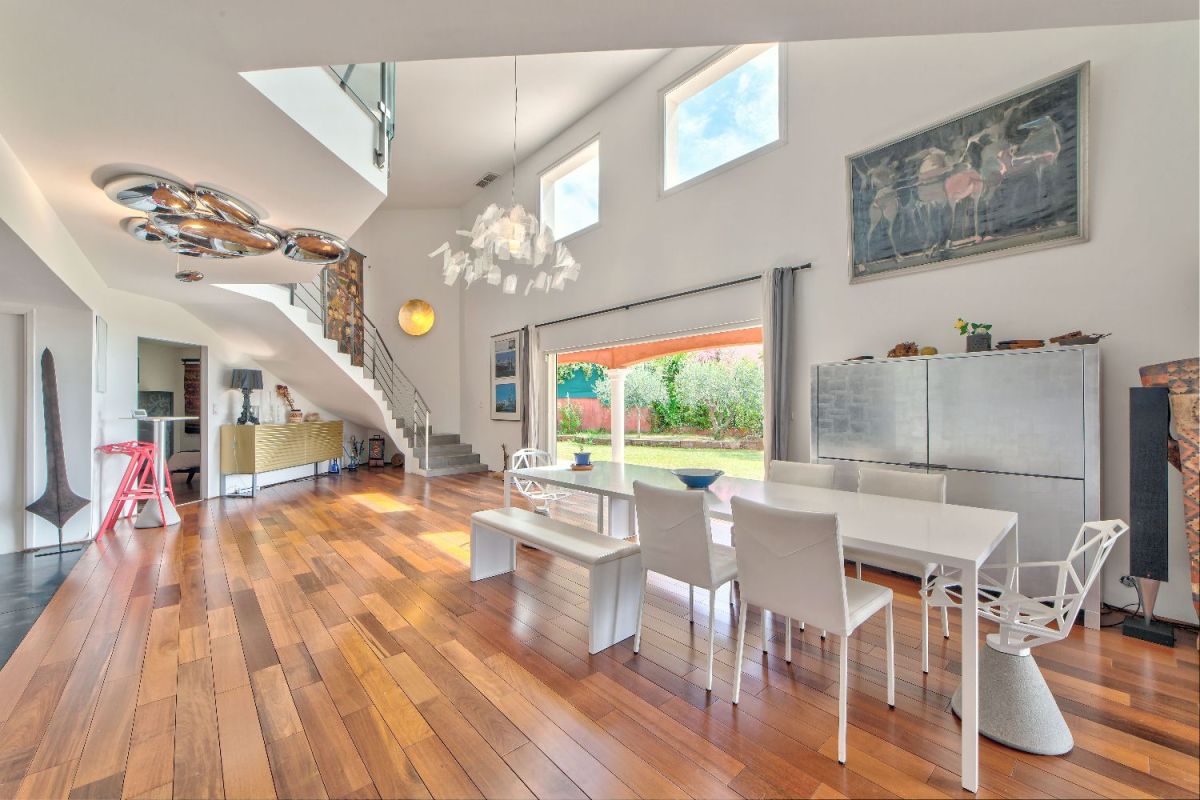 Beautiful villa nice west, 4 bedrooms, swimming pool, panoramic view