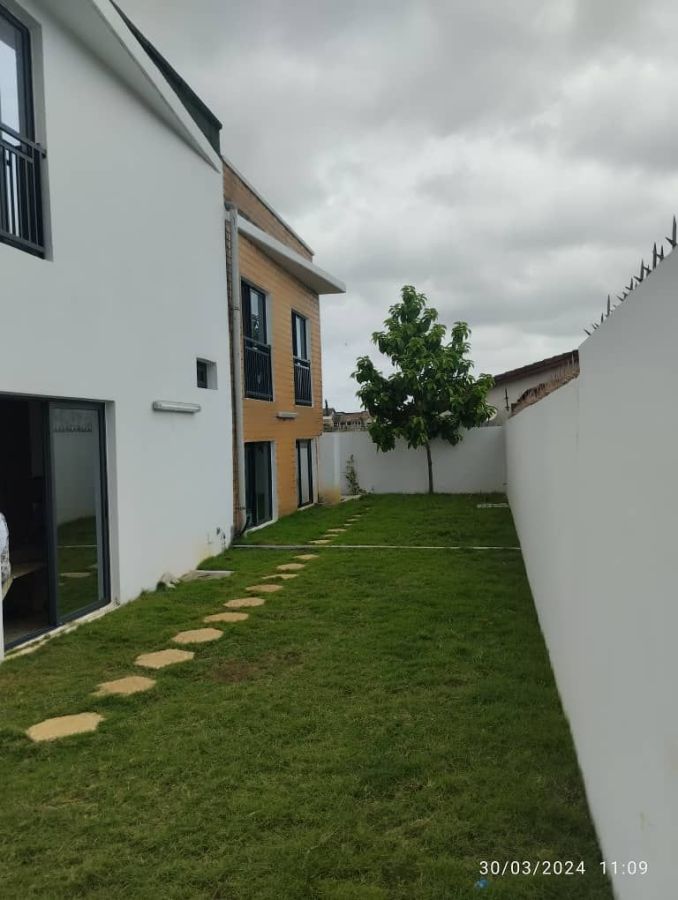 A louer duplex 5 pièces riviera 3, Maison à louer Abidjan, lagunes Côte d'Ivoire