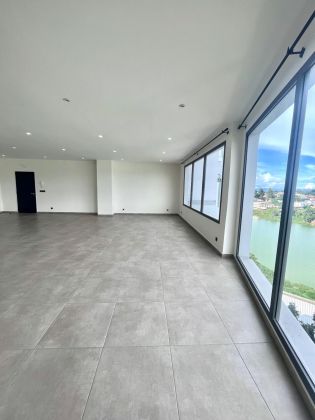 Large T5 apartment of 300m2 of high standing (Penthouse) with splendid ...
