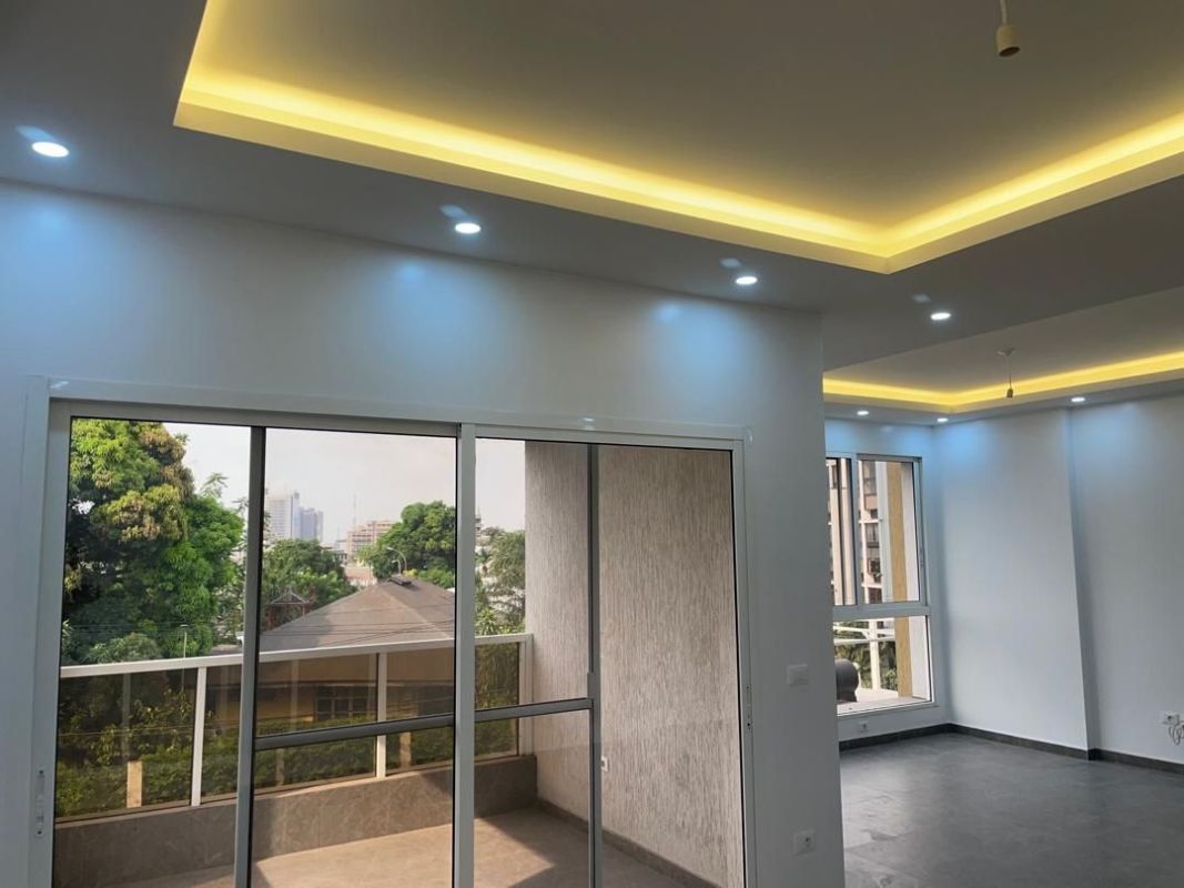 3 bedroom apartment in kinshasagombe, Flat for rent in the Democratic