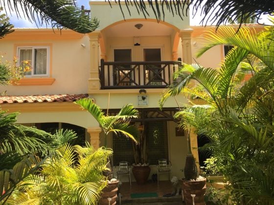 VILLA DUPLEX DI 300 M2 IN EDIFICIO CONGIUNTO 