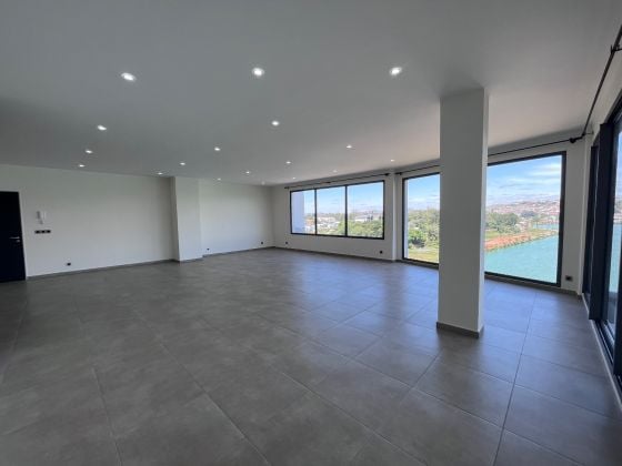 Large T5 Penthouse of 300m2 of high standard for rent in Ivandry, new ...