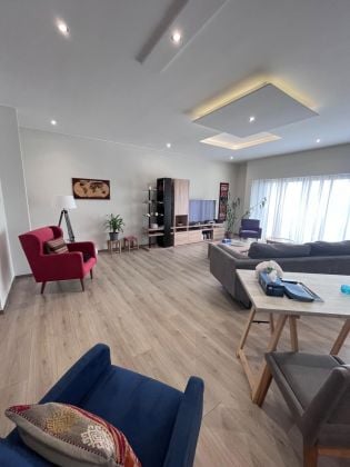 Large empty or furnished T4 apartment with new furniture for rent in ...