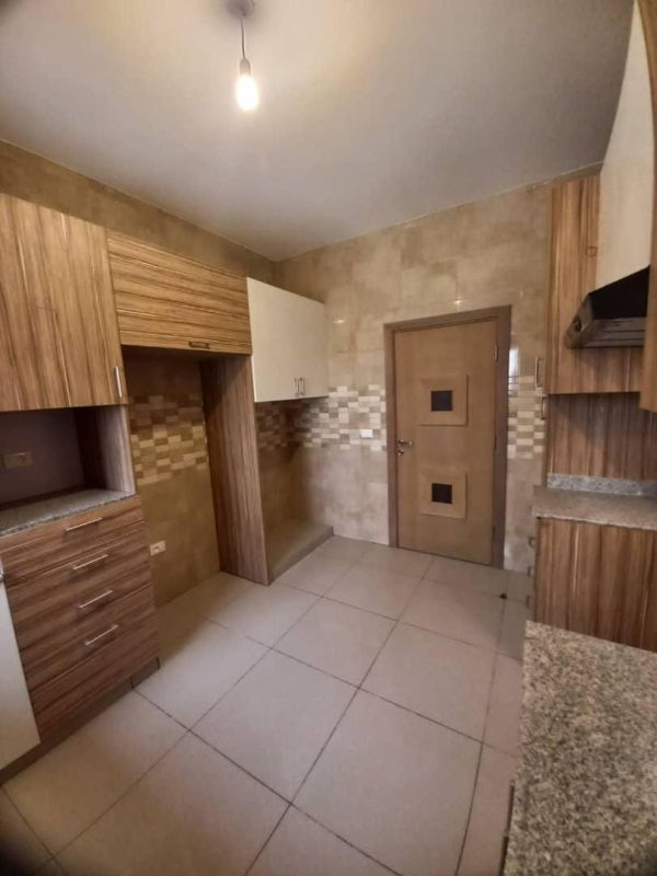 Villa with garden and swimming pool for rent in kinshasagombe, House