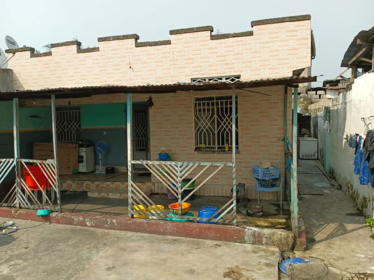 Parcelle mise en vente à lemba terminus sur l'avenue inga, Maison à vendre à Kinshasa République