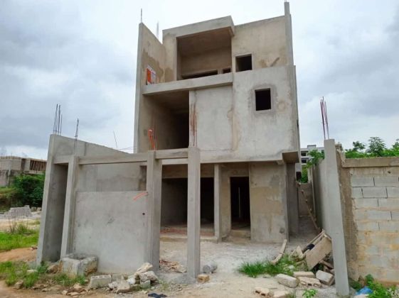 À vendre Triplex 6 pièces bingerville Akandjé ...