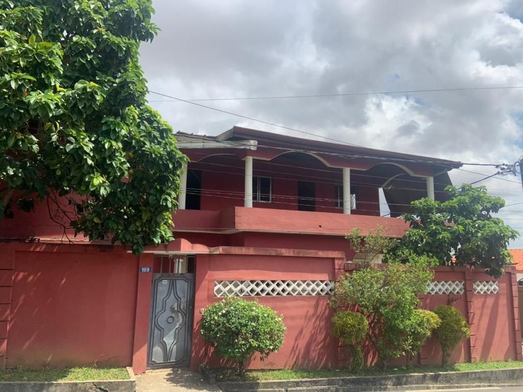 Maison a vendre angre cnps dans une cité sécurisée , Maison à vendre