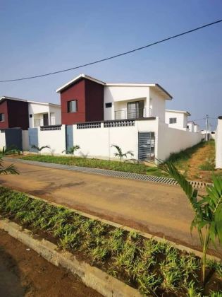 Vente d'une villa duplex de 4 pièces F4 à Grand Bassam dans ...