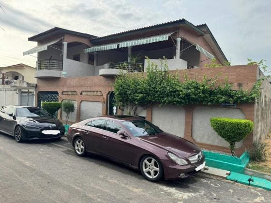 À vendre duplex 6 pièces bassam cité rosier 