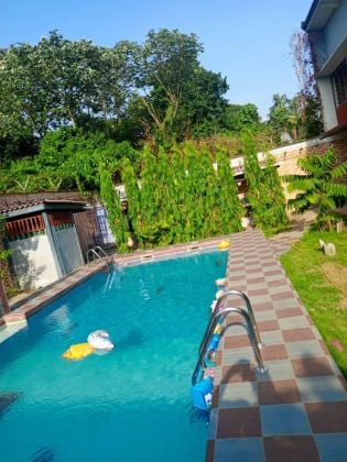 À vendre villa basse 7 pièces + piscine Cocody riviera ...