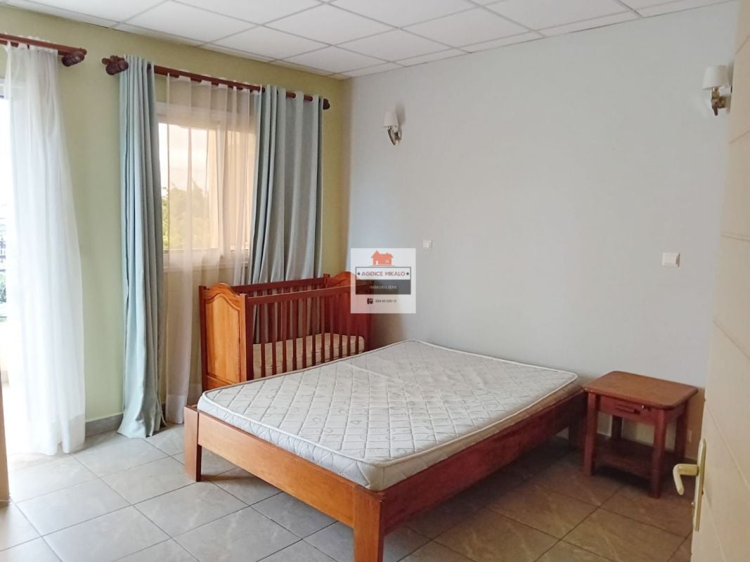 For rent a furnished t3 apartment in analamahitsy, Flat for rent in