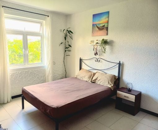 Charming room with amazing views and free parking