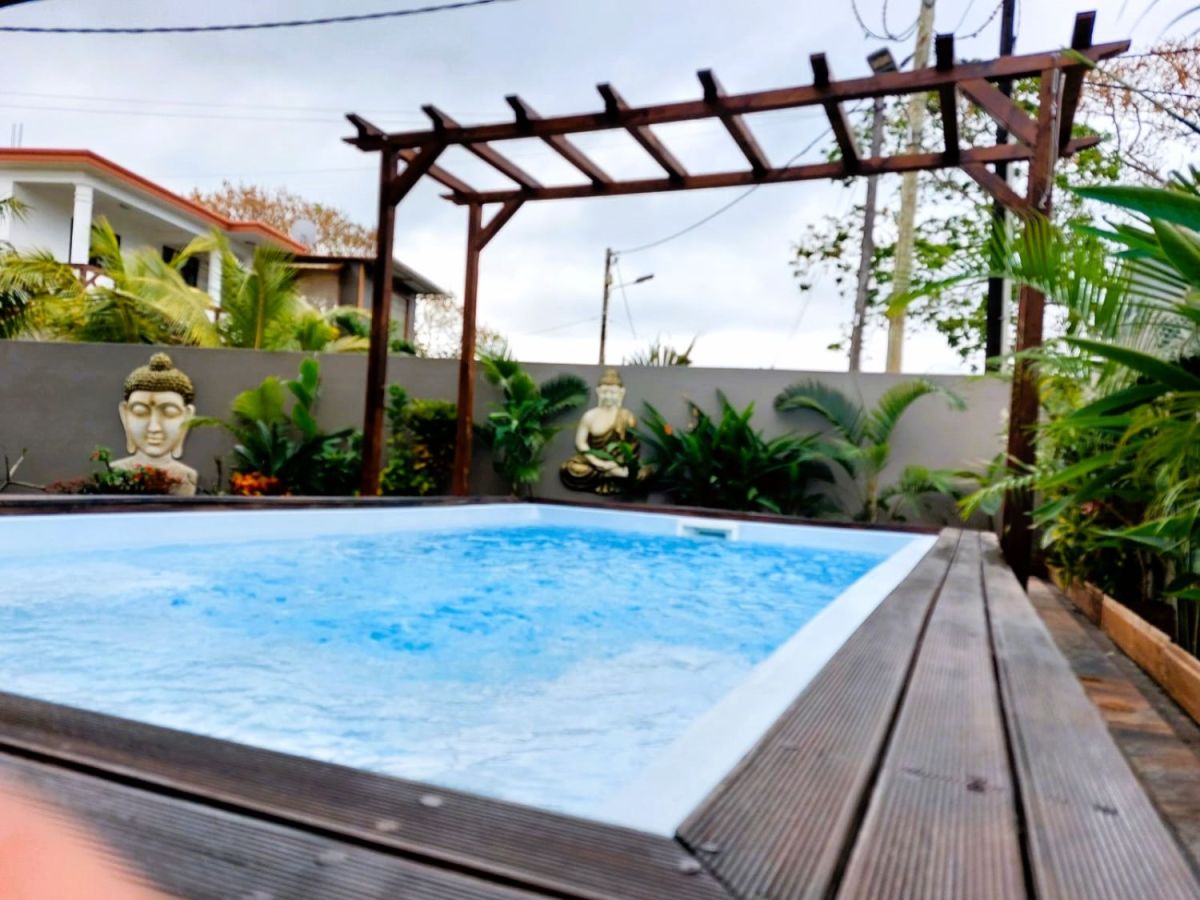 Private 3 bedroom villa with swimming pool grand baie, House for rent