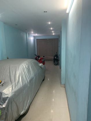     Rooms for stay almost free provided teaching children once a week