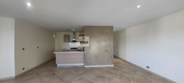 FOR RENT BEAUTIFUL T4 APARTMENT in IVANDRY, with heated swimming pool 