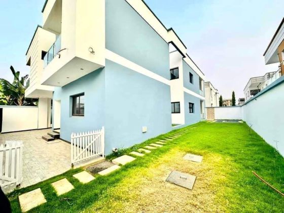 Vente villa écolo 9 pièces + piscine Angré nouveau ...