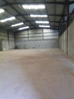 Location entrepot 1100 m2 pour stockage à Yopougon- zone ...