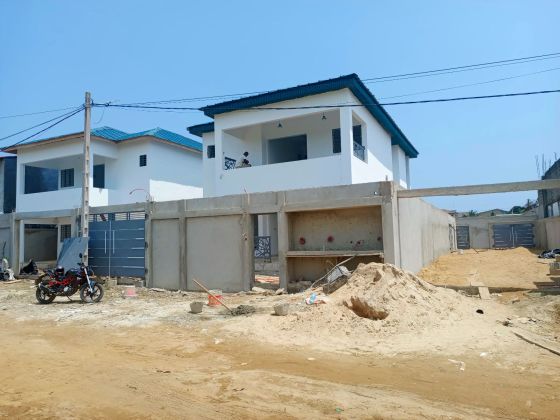 À vendre 2 villas 5 pièces à bassam Prix / villa