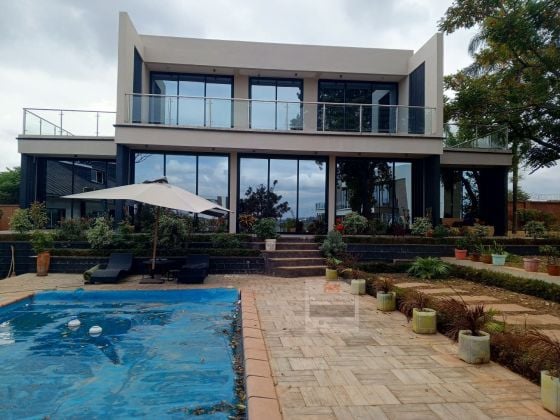  IN AFFITTO/IN VENDITA MOLTO BELLA VILLA F5 molto confortevole con piscina ...