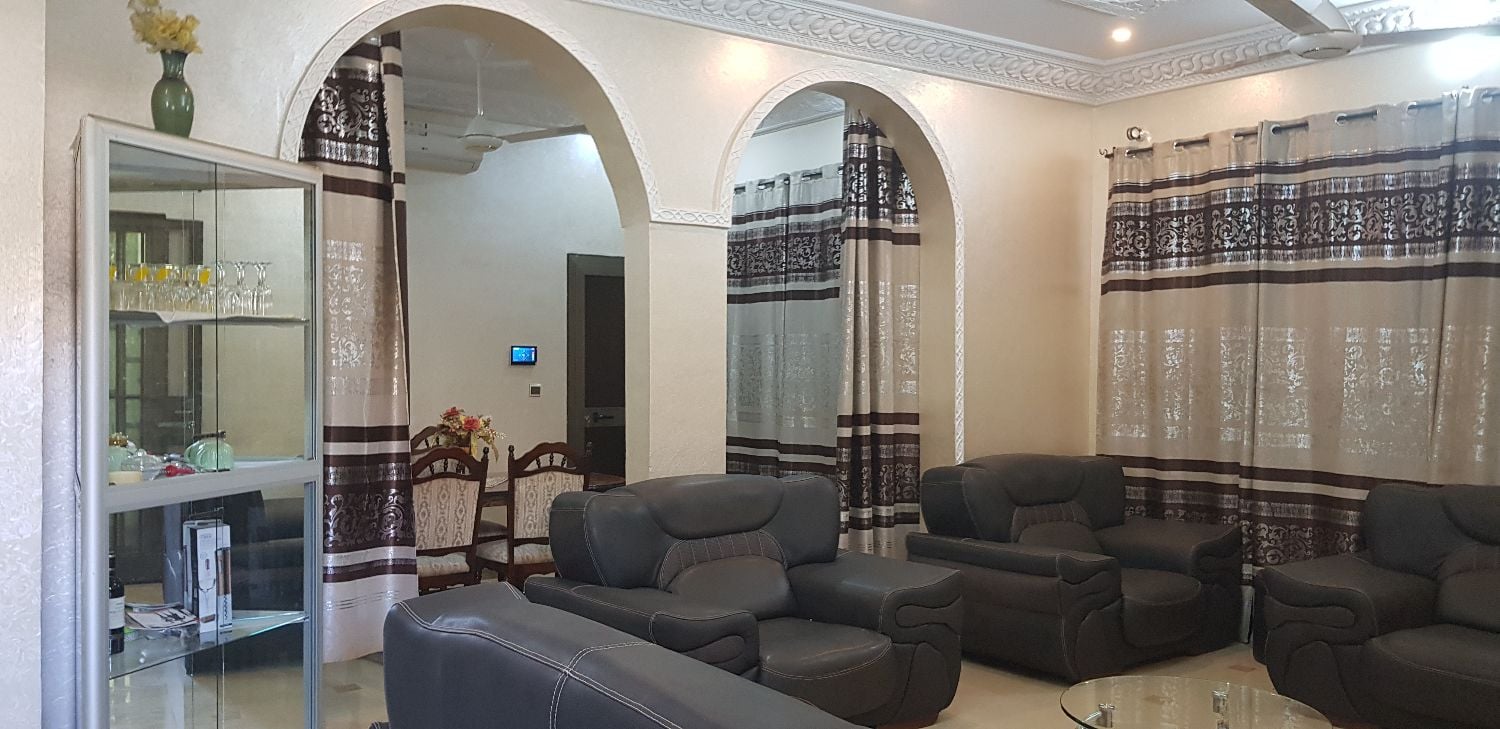 APARTAMENTO AMUEBLADO DE 3 DORMITORIOS OUAGA 2000 ZONA C (a 150 m de la estación OLA)