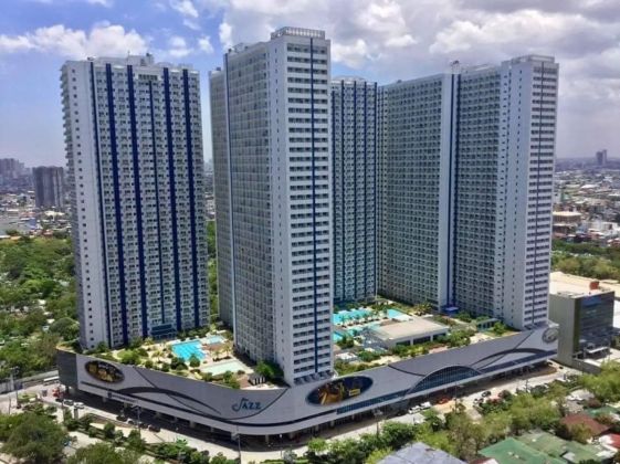 Jazz Residences Tower D Deluxe Corner Apartment With Balcony 