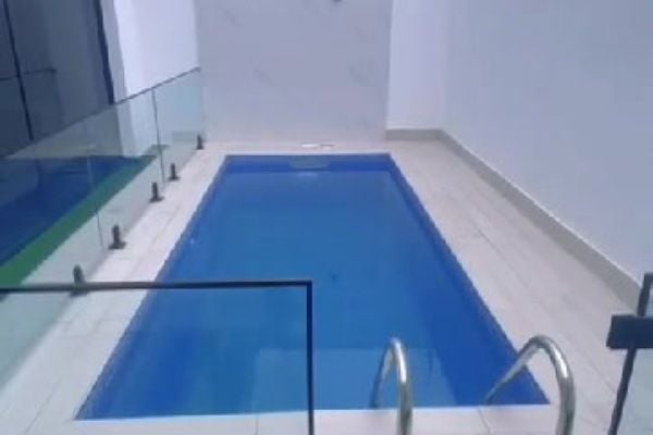 À vendre Villa 6 pièces + piscine à Grand bassam ( ...