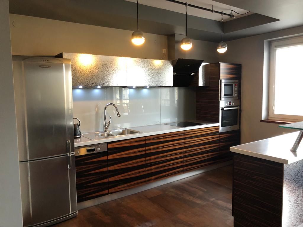 4BR 100 sqm Luxury Apartment Balcony Security Fully Furnished Architect Design