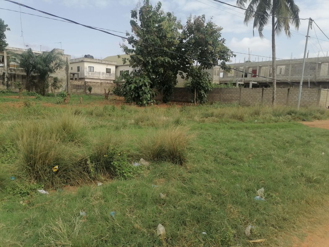 Land for sale in lomé, adidogome , House for rent Togo